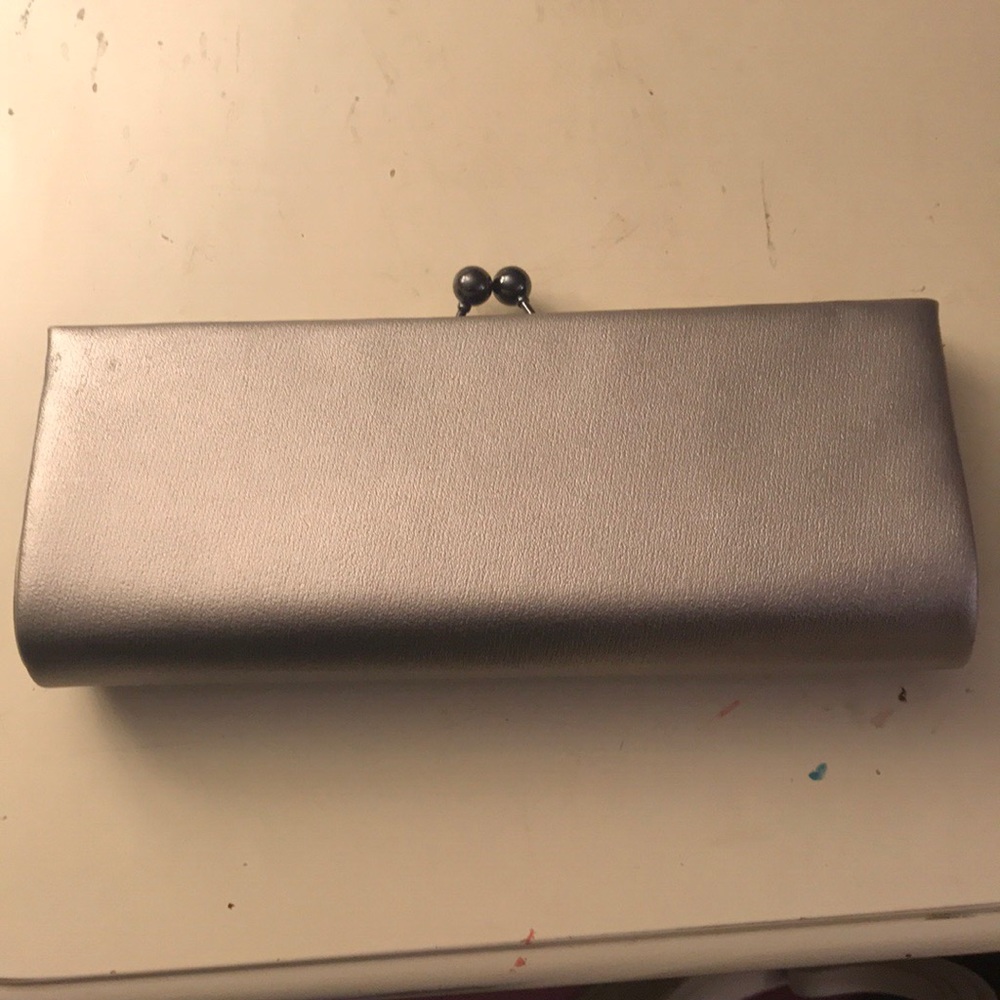 Silver clutch